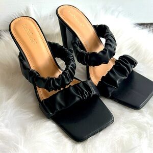 👡NEW👡 women’s black heels, size 7 1/2